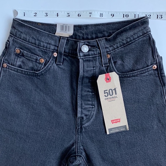 NWT LEVI’S 501 Original Cropped Jeans 24x26 Black Scalloped Hem - Picture 6 of 13